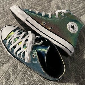 Iridescent Converse Sneaker, Size 5.5 Grade School
